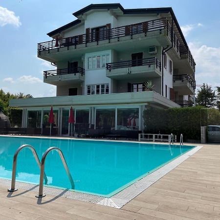 Residence Alexandra Stay Σιρμιόνε Εξωτερικό φωτογραφία