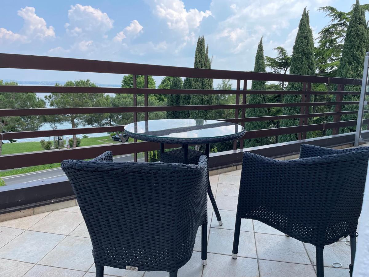 Residence Alexandra Stay Σιρμιόνε Εξωτερικό φωτογραφία