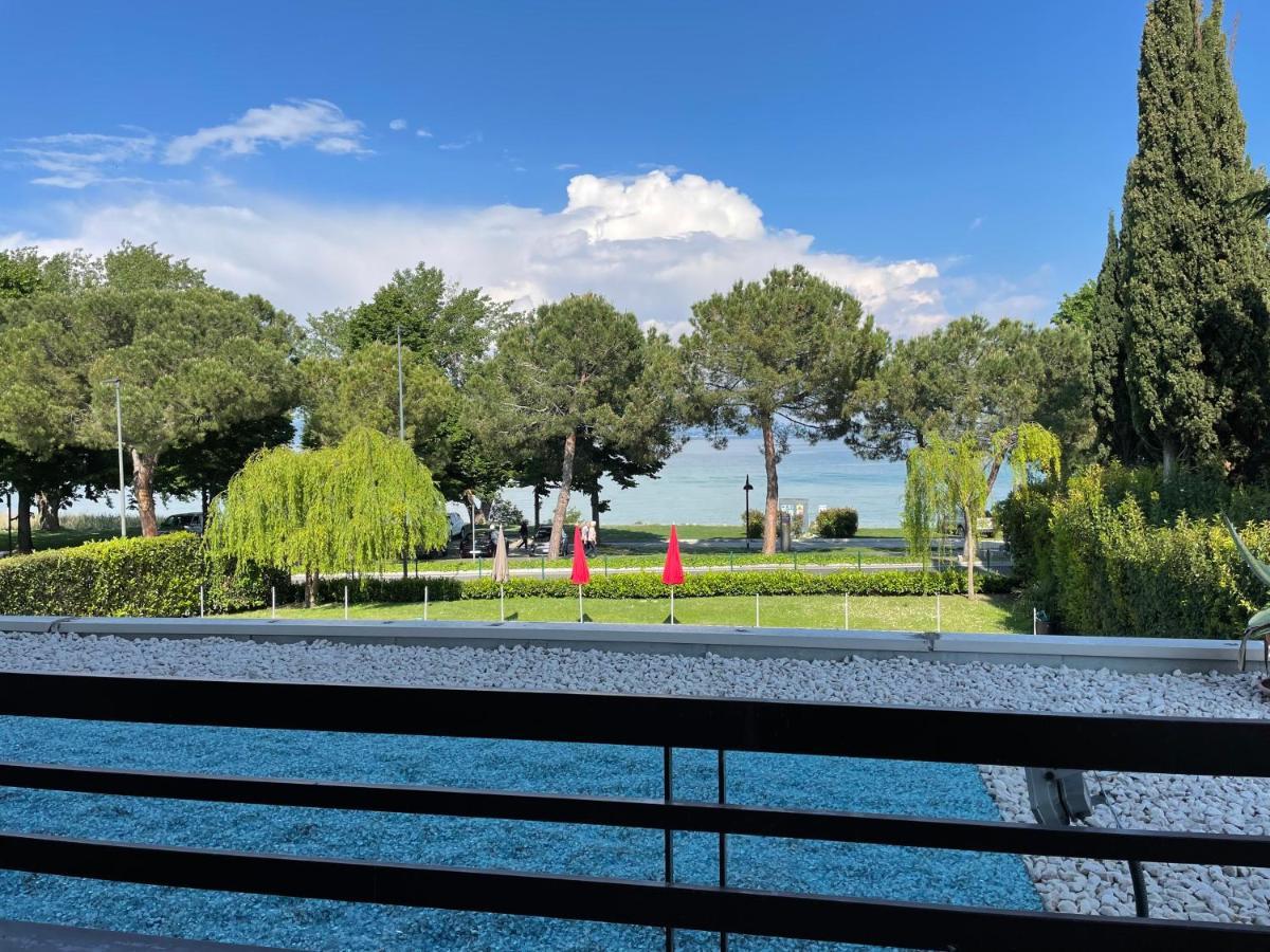Residence Alexandra Stay Σιρμιόνε Εξωτερικό φωτογραφία