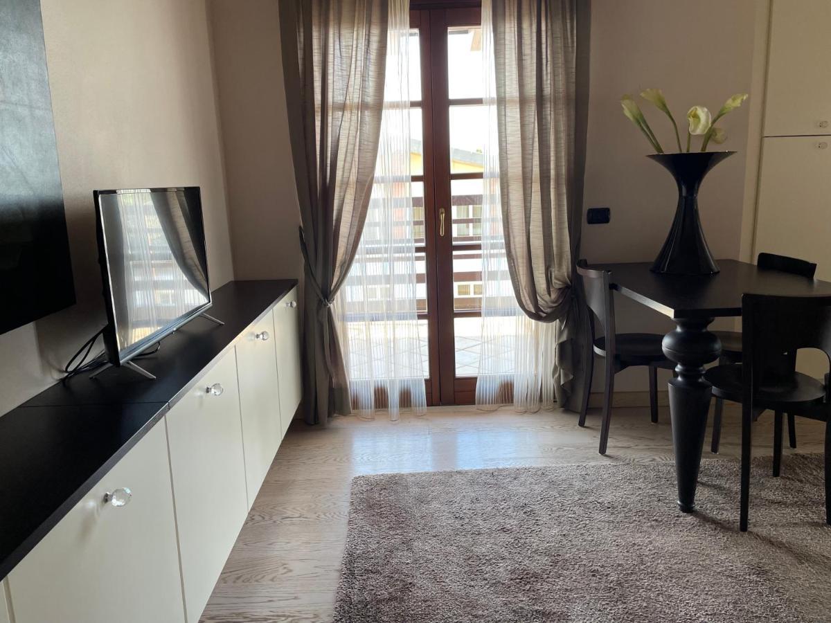 Residence Alexandra Stay Σιρμιόνε Εξωτερικό φωτογραφία