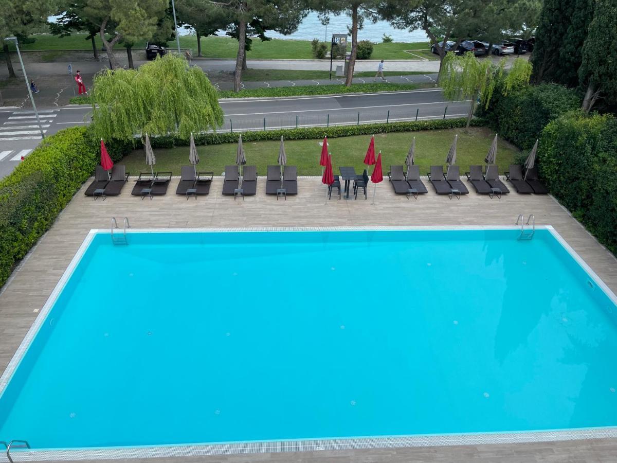 Residence Alexandra Stay Σιρμιόνε Εξωτερικό φωτογραφία
