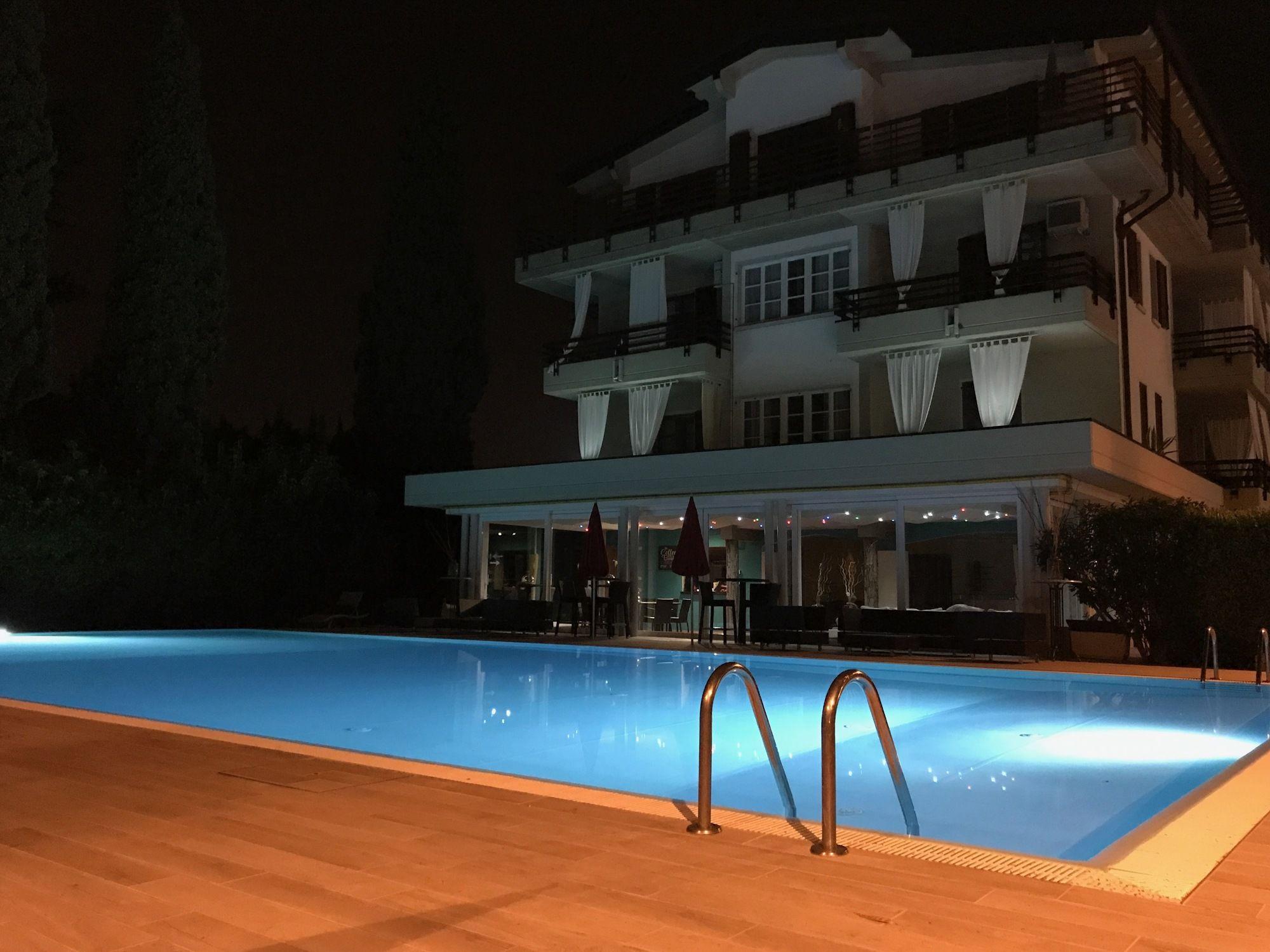 Residence Alexandra Stay Σιρμιόνε Εξωτερικό φωτογραφία