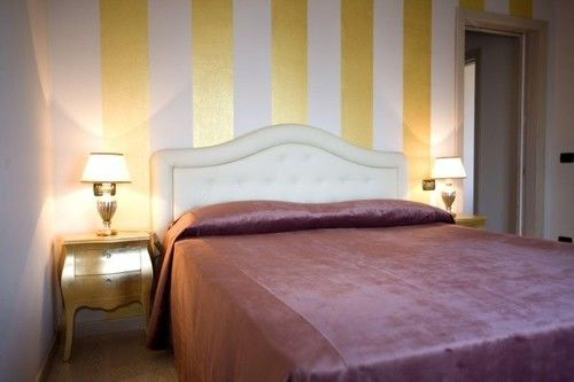 Residence Alexandra Stay Σιρμιόνε Εξωτερικό φωτογραφία