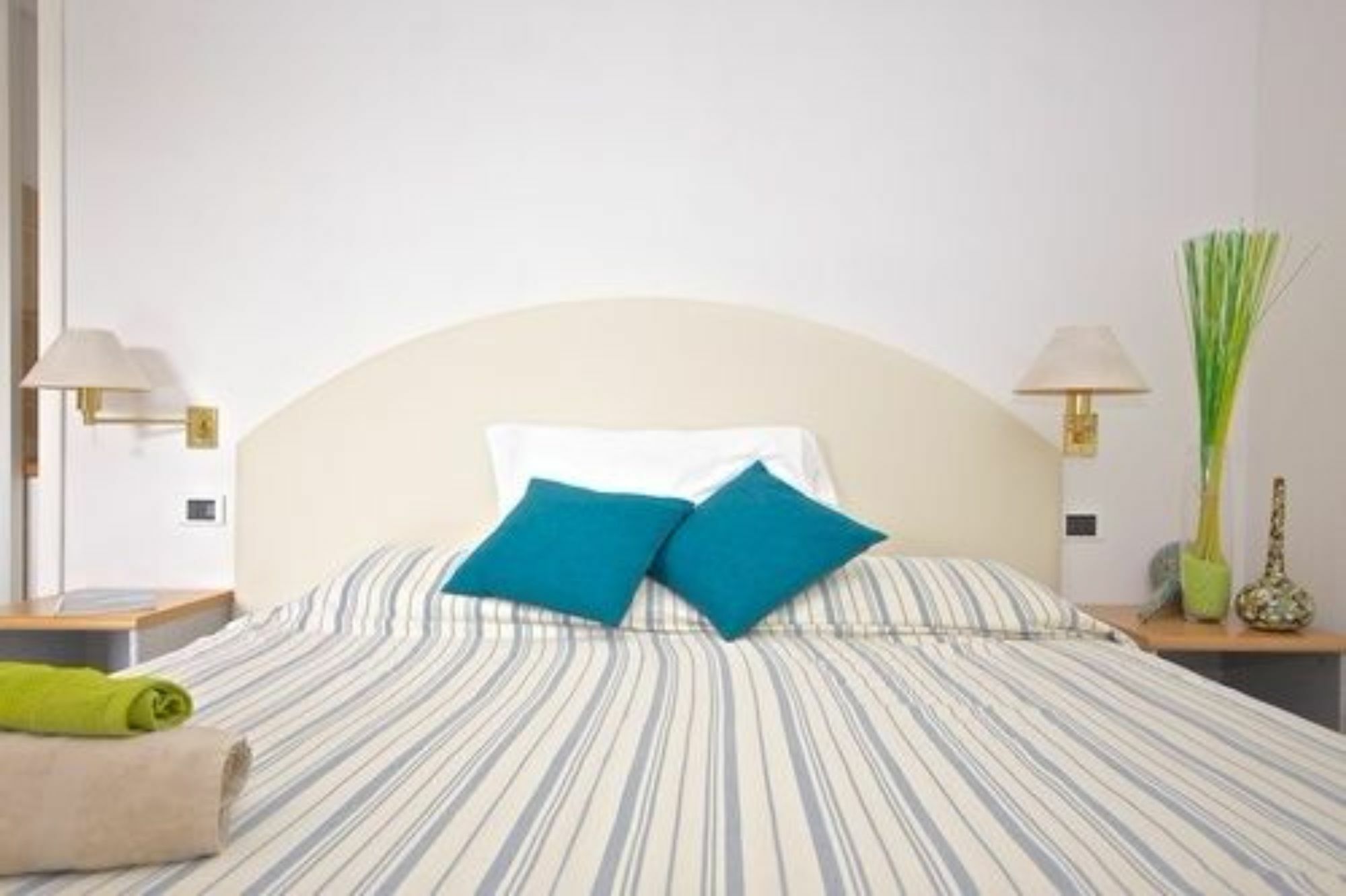 Residence Alexandra Stay Σιρμιόνε Εξωτερικό φωτογραφία