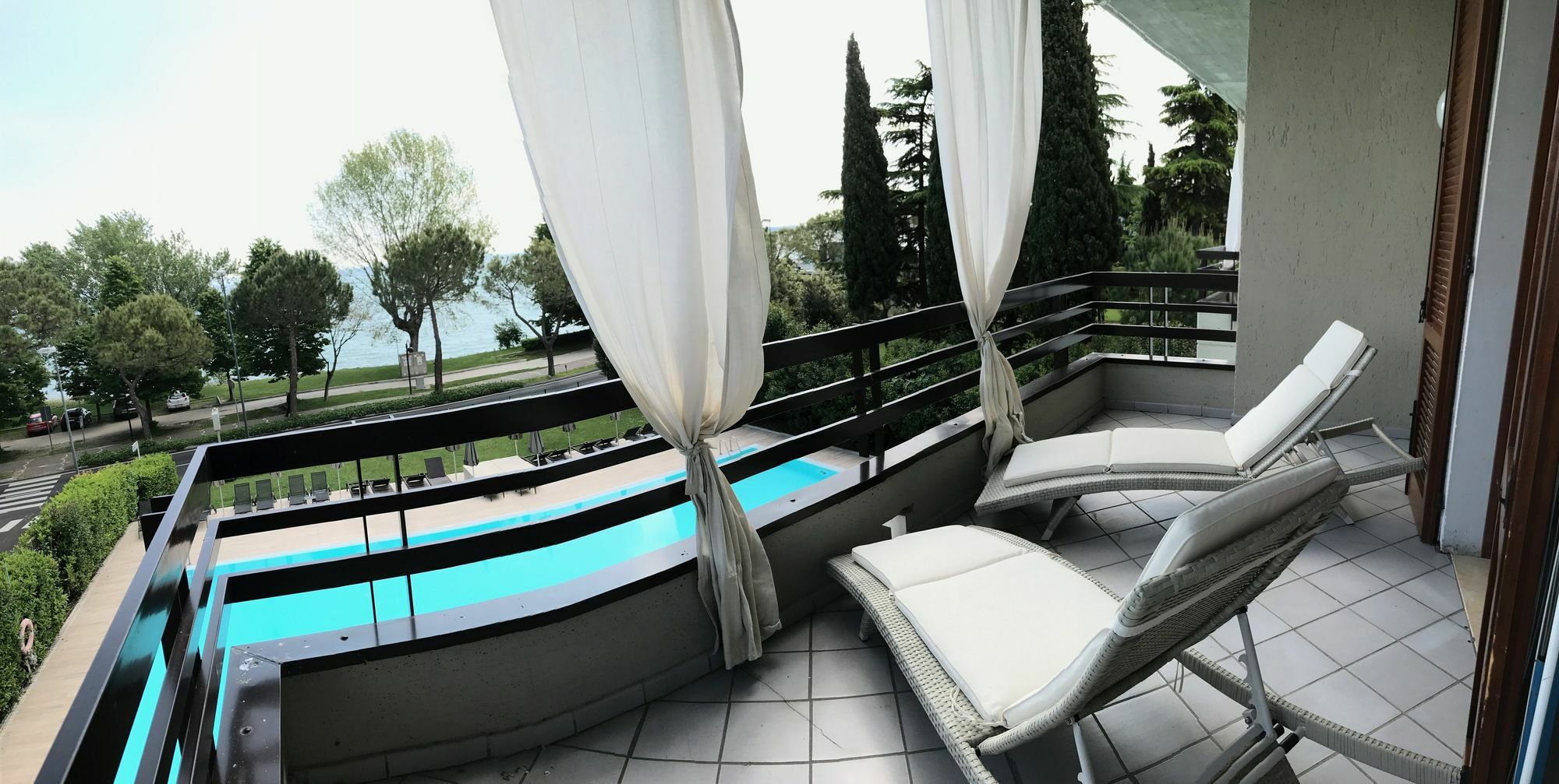Residence Alexandra Stay Σιρμιόνε Εξωτερικό φωτογραφία